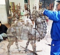 浅析彩灯丝架焊接教学研究