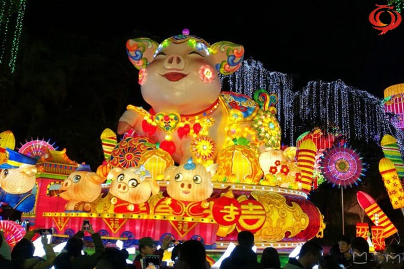 猪年灯会花灯,生肖猪元素主题彩灯