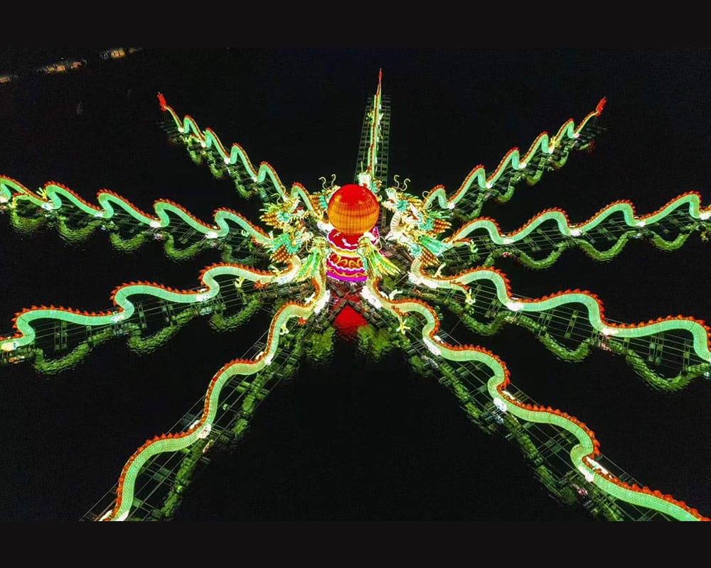 玄天湖九龙戏珠-元宵节花灯制作